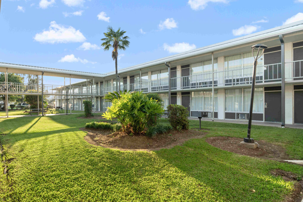 Affordable Hotels in Houma, LA on Grand Caillou Road